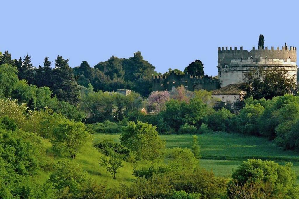 Basilica San Giovanni Appia Antica A Casa Di Amici Рим Екстериор снимка